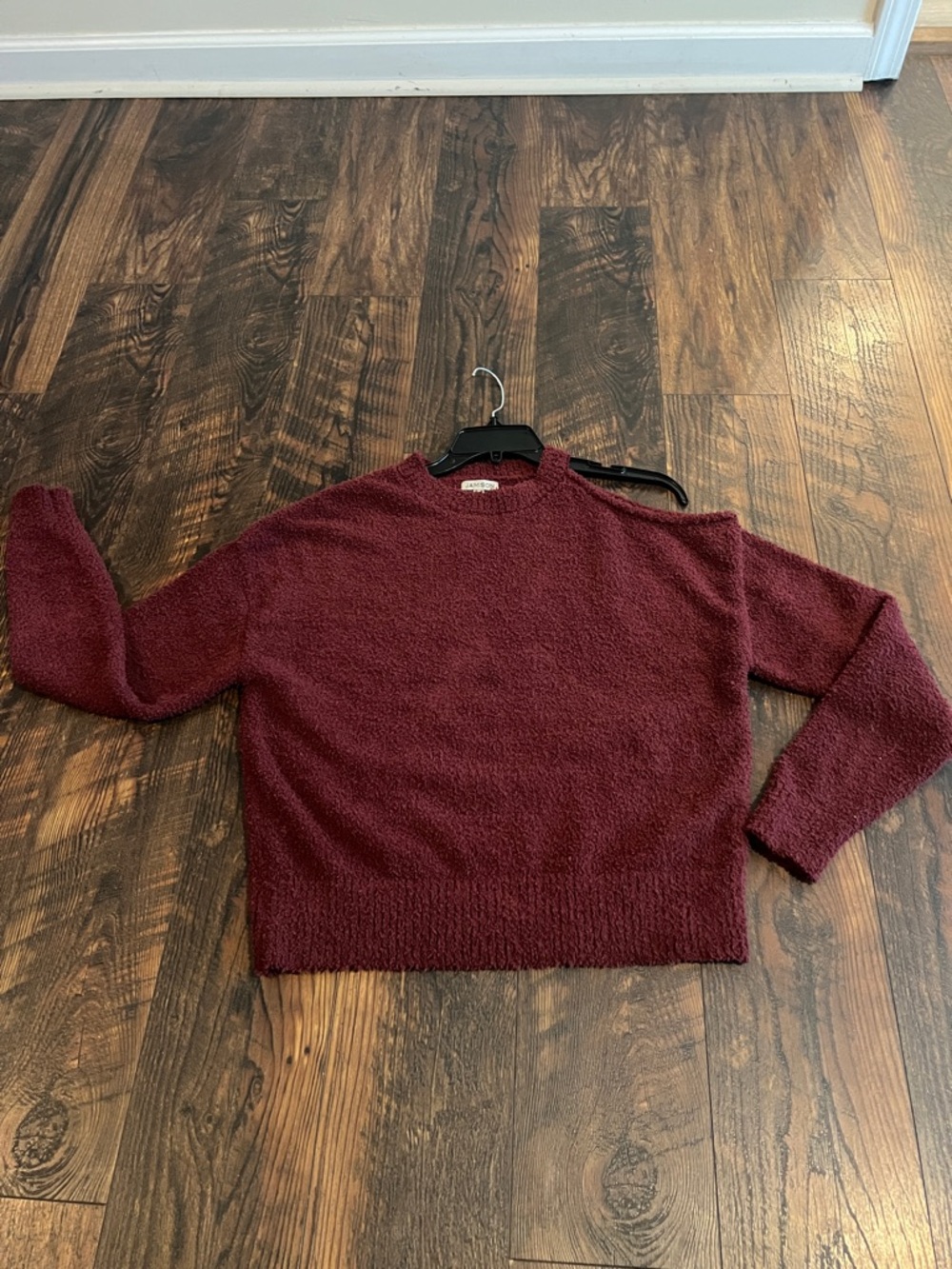 Evereve Women's Crewneck Pullover Sweater in Deep Burgundy